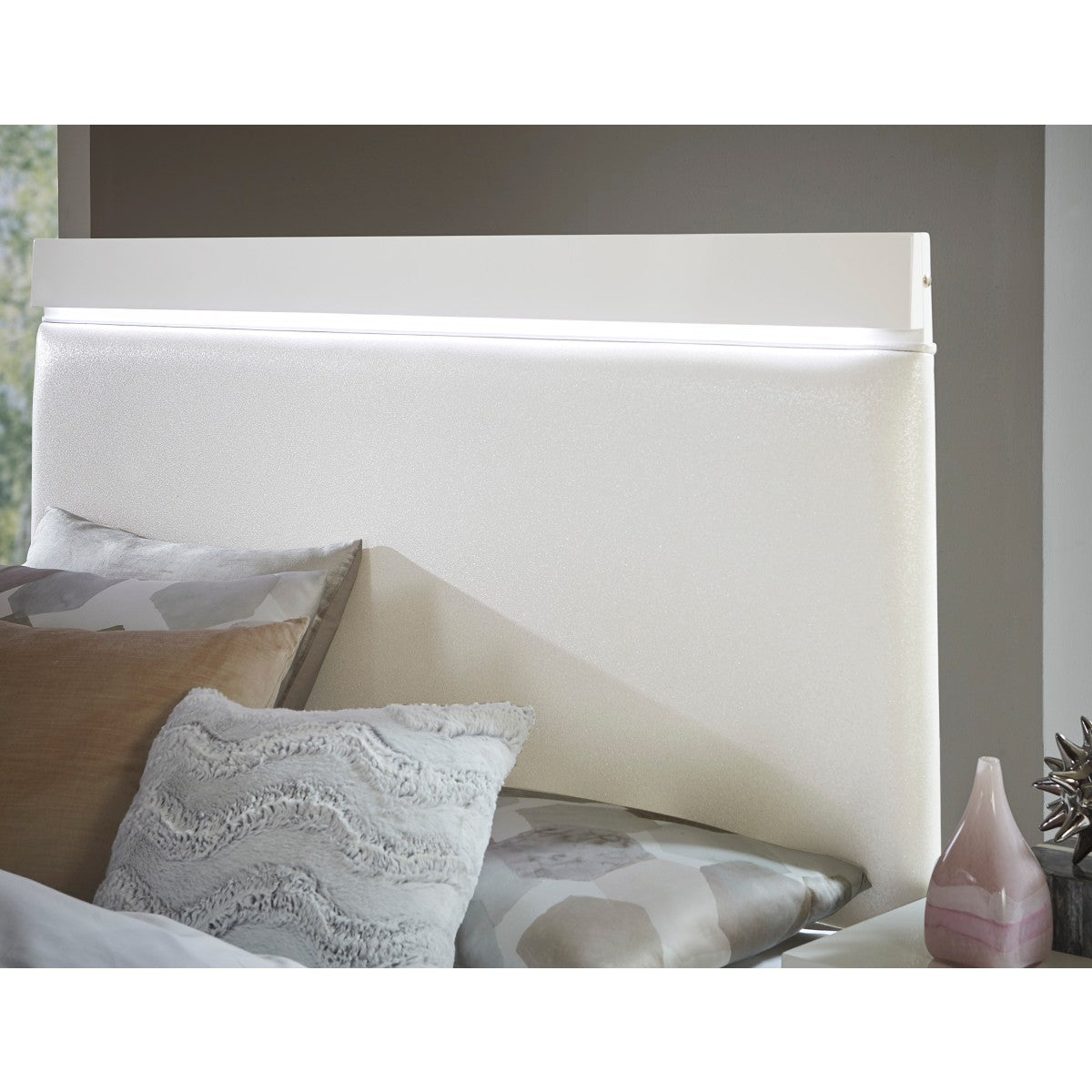 Queen Bed, LED Lighting - Kerren - product view 3